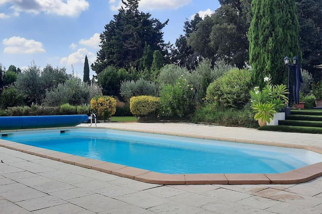 Villa L'Estel En Campagne Avec Piscine Privee Proche Arles Et Avignon Tarascon Exterior photo
